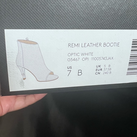 Brand new in box, Coach Leather Bootie, size 7, 3 inches heel height - Picture 5 of 6